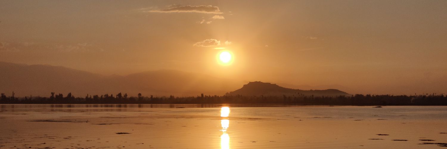 Hyderlone's profile banner image