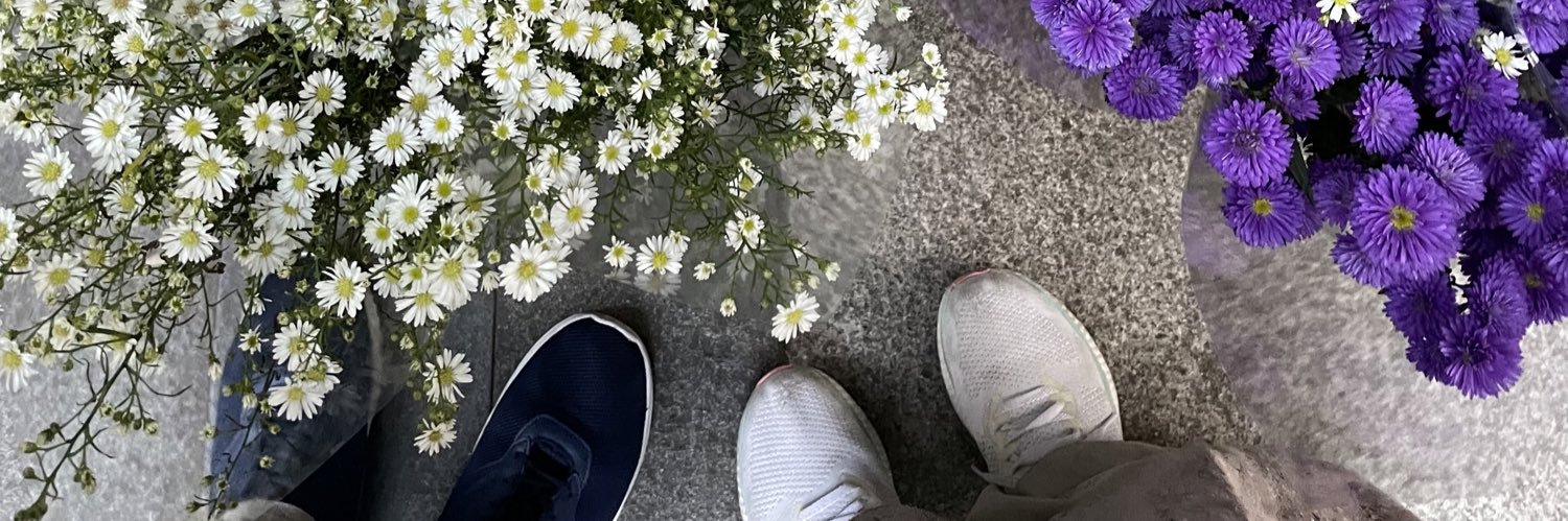 nadinadeey's profile banner image