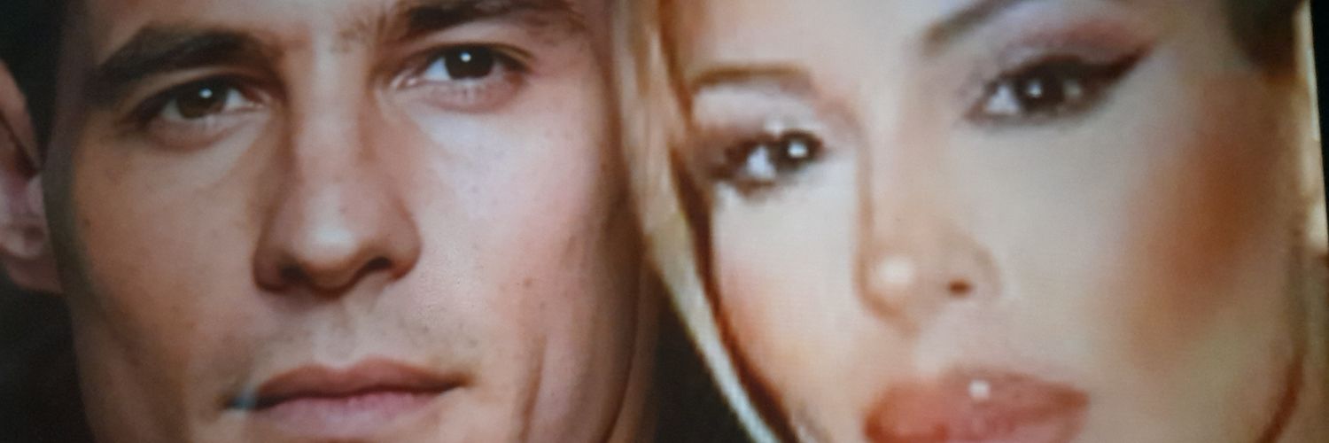 Laurori 🌟🏝 banner