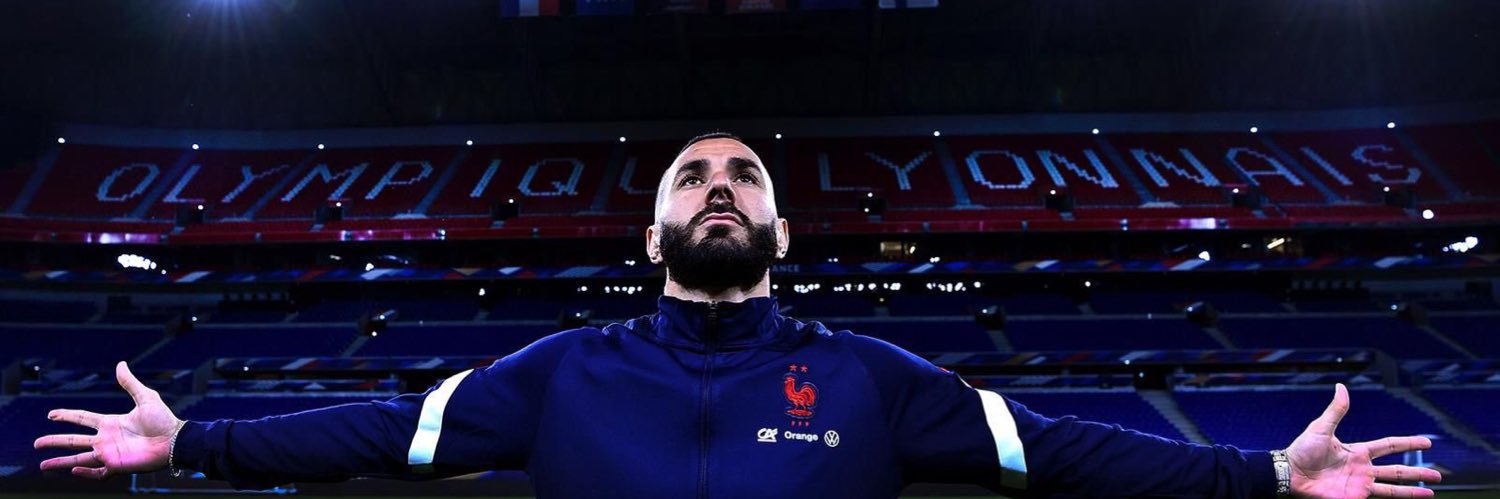 laViepasfacilee's profile banner image