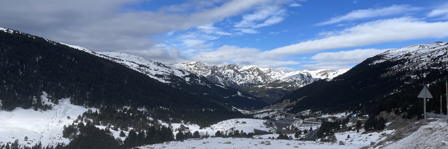 TravelNPack 😀🎒 banner