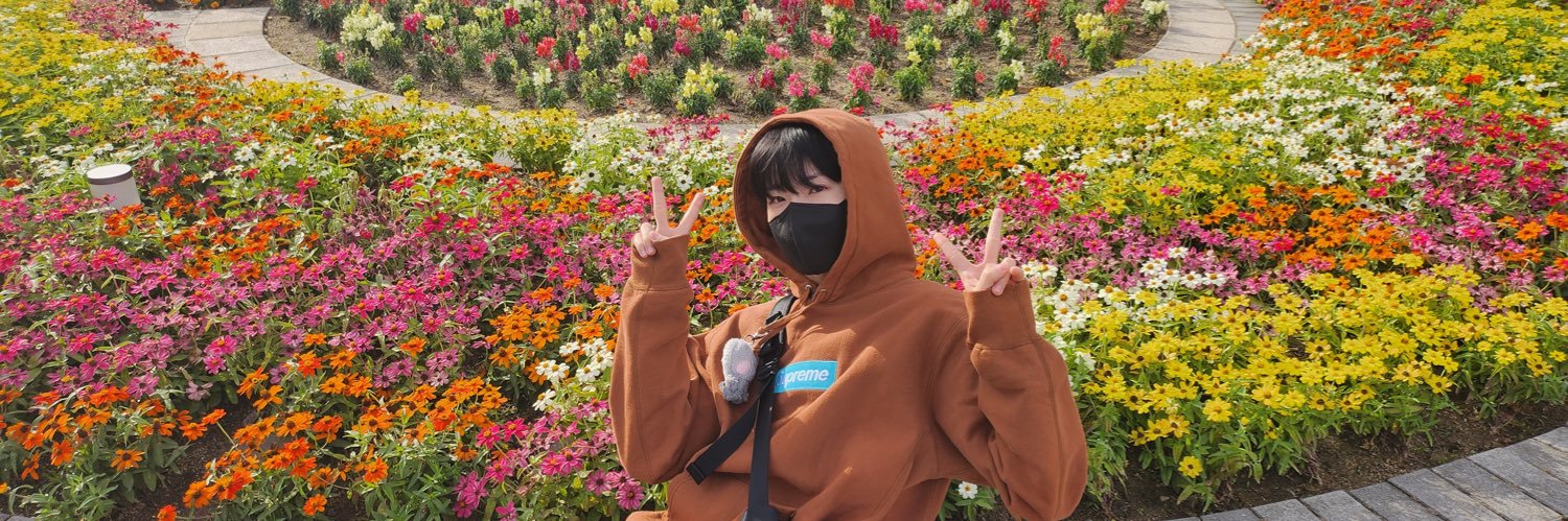 yeahtiff's profile banner image