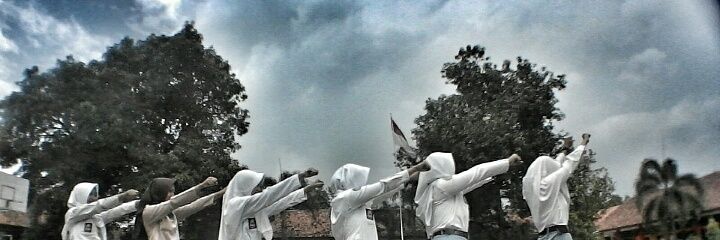 prida_inggit's profile banner image