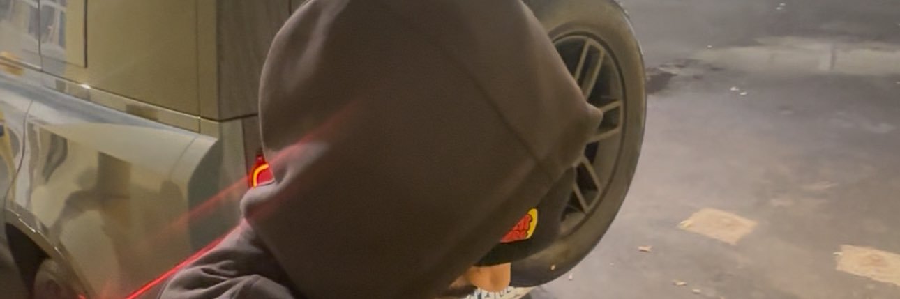 R8ven's profile banner image