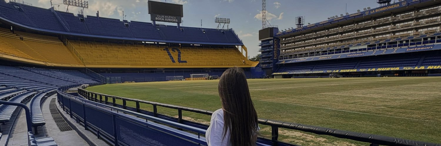 Ari_rojo10's profile banner image