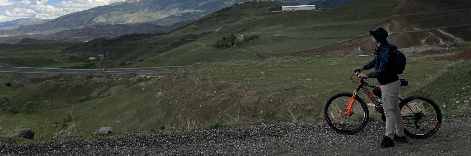 birdoqan's profile banner image