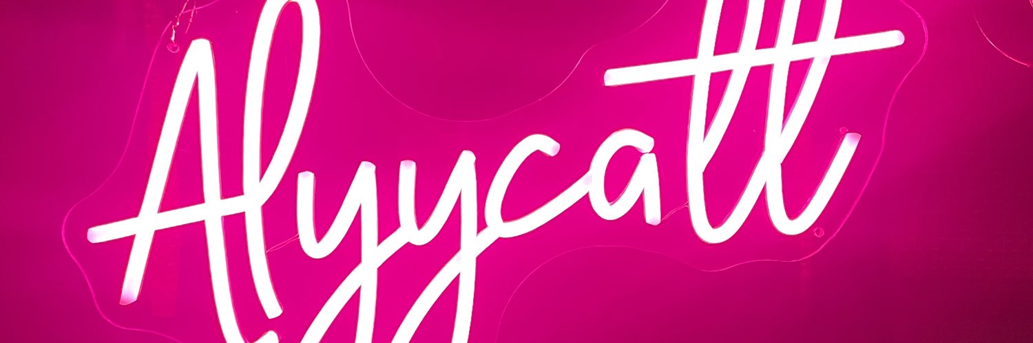 Official_Lys's profile banner image