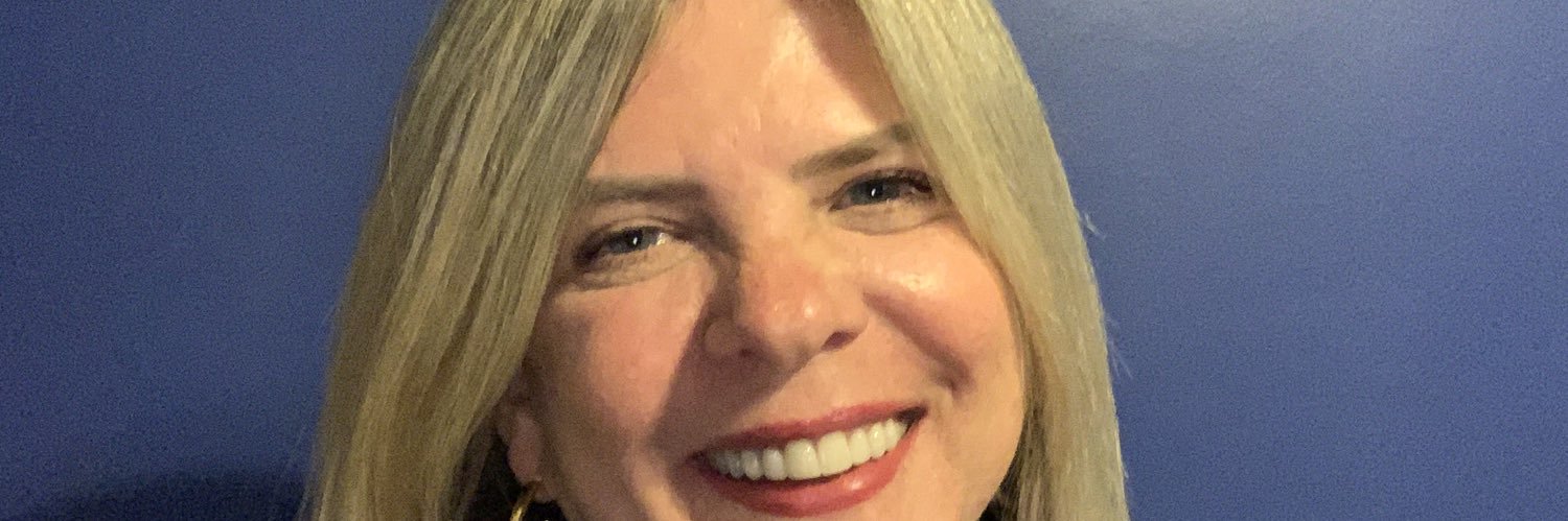 MarabelFreire's profile banner image