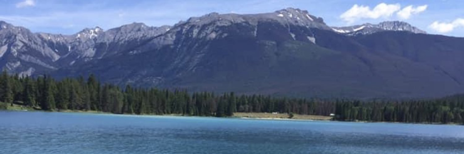 Maui Girl 🇨🇦 banner