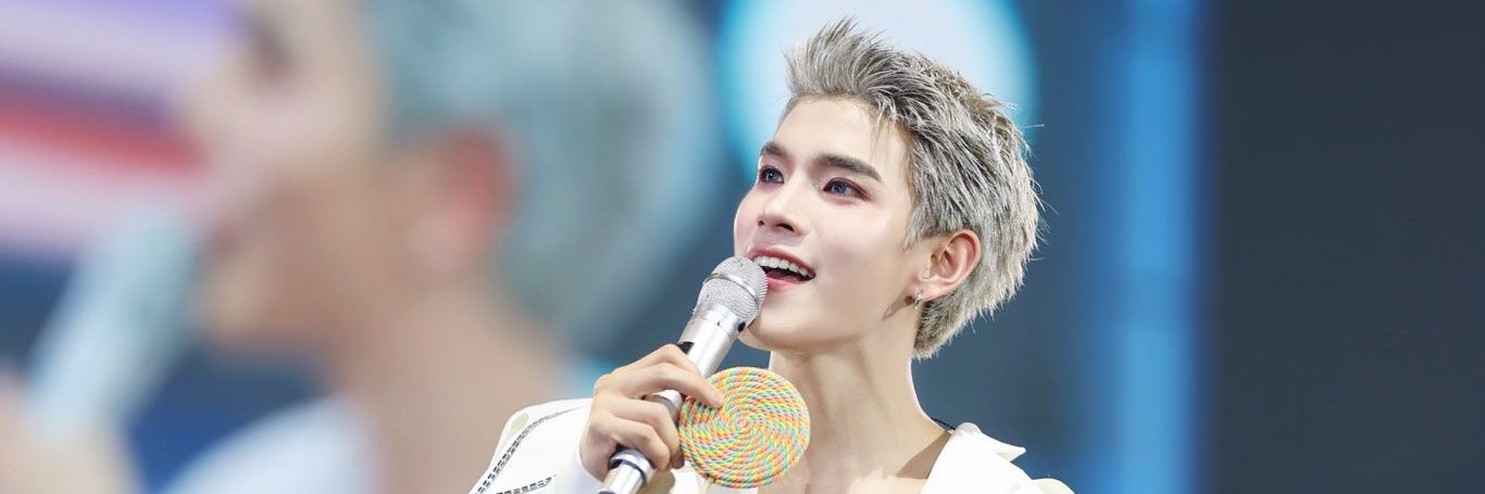 moonony456's profile banner image