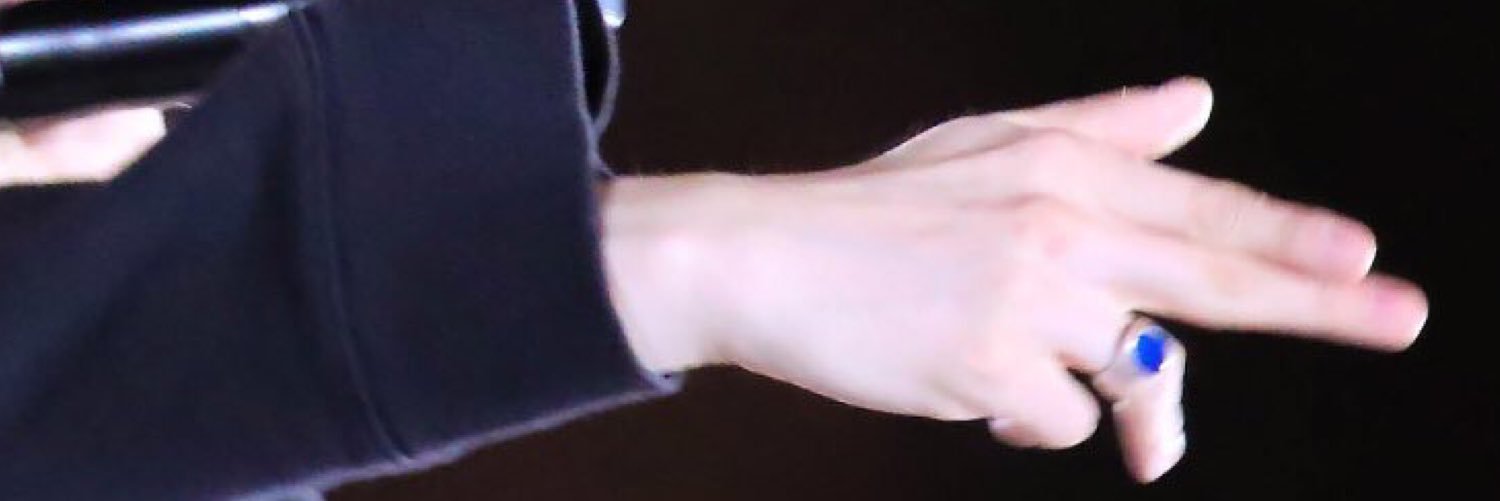 ｷ　ｲ　ﾛ banner