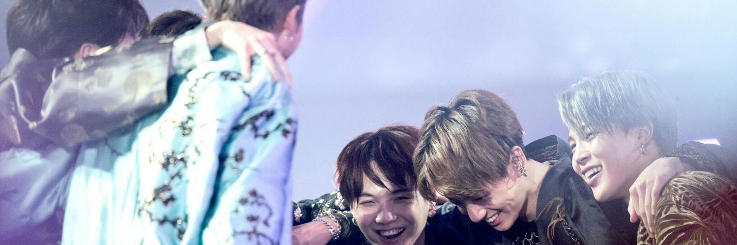 phan_i's profile banner image