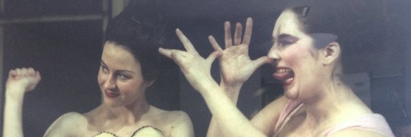 simoneknox Profile Banner