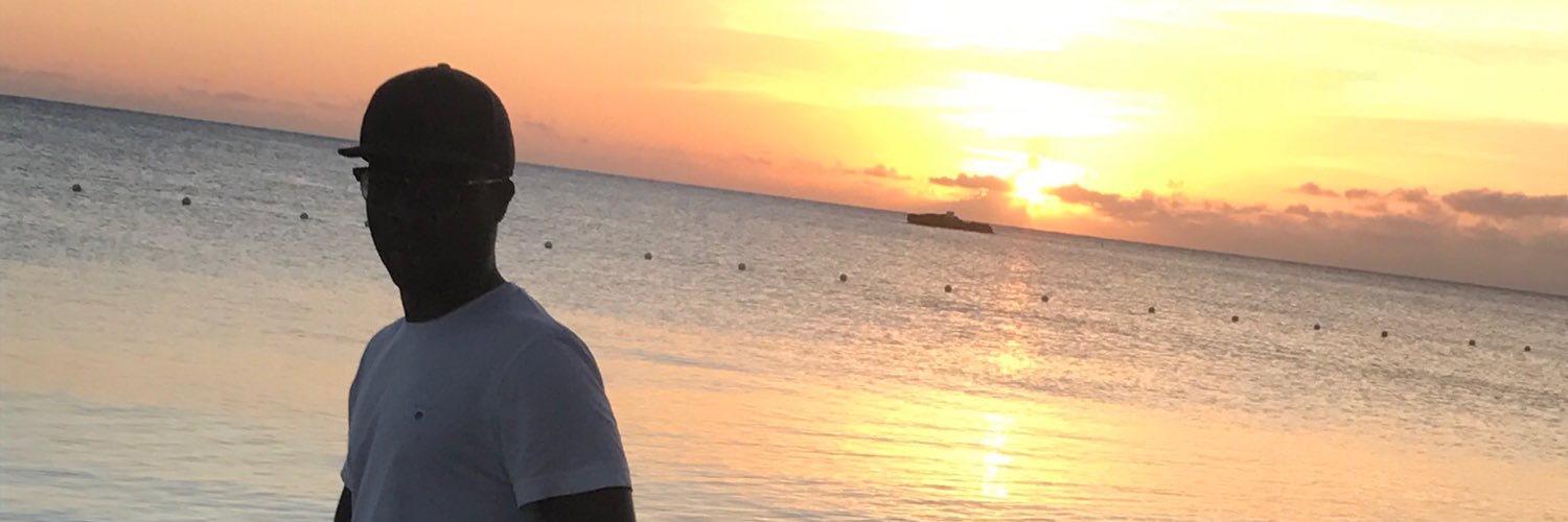 aamtomo's profile banner image