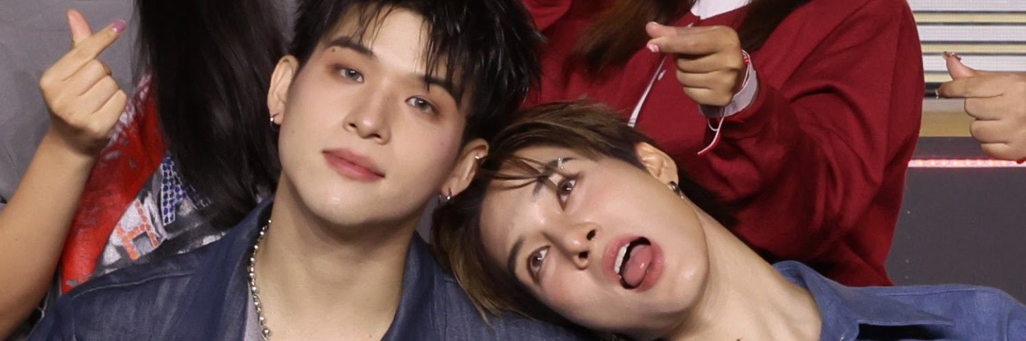 deeyium's profile banner image