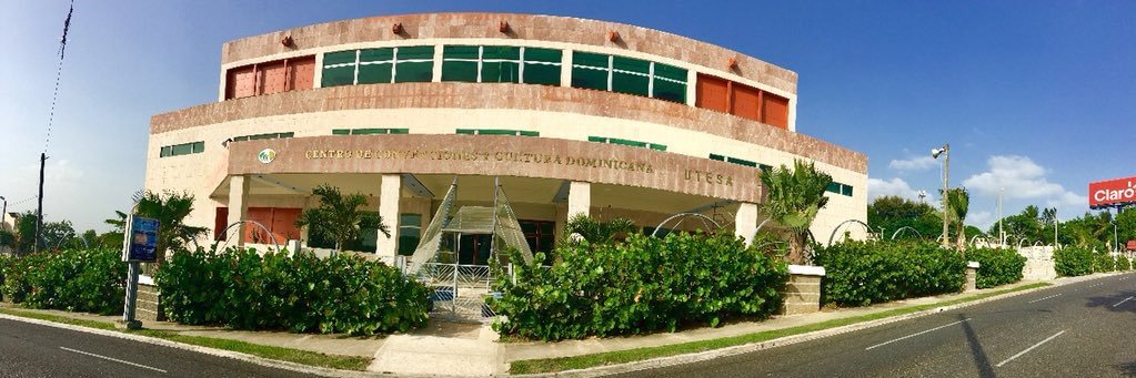 Universidad UTESA banner