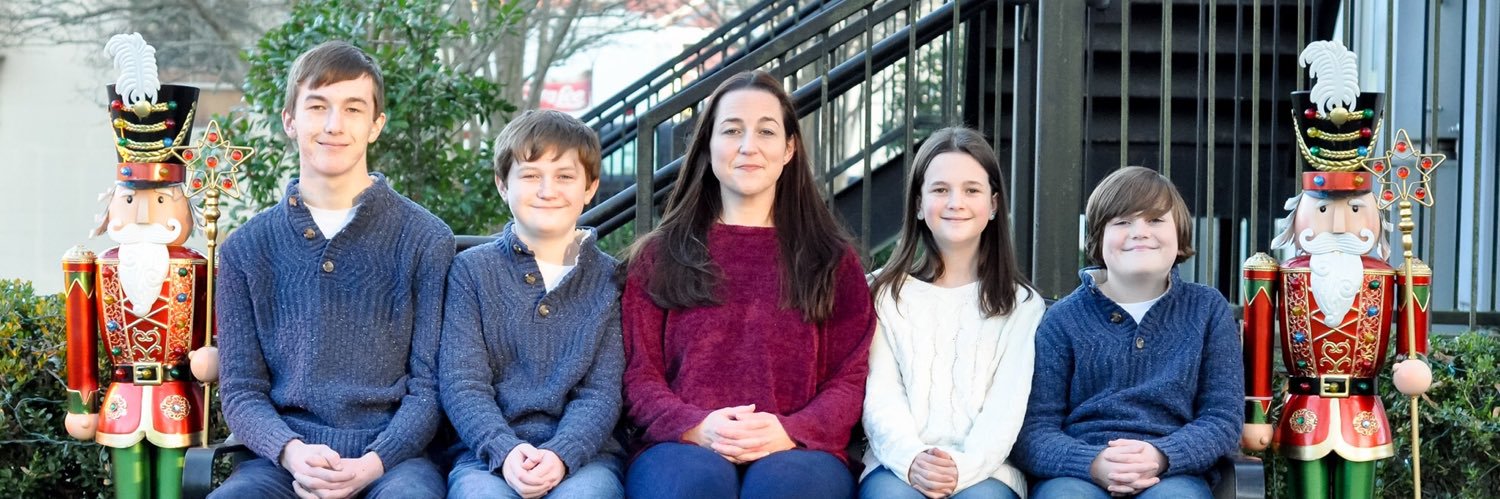 AllisonWells8's profile banner image
