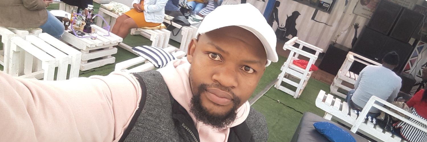 g_khanye's profile banner image