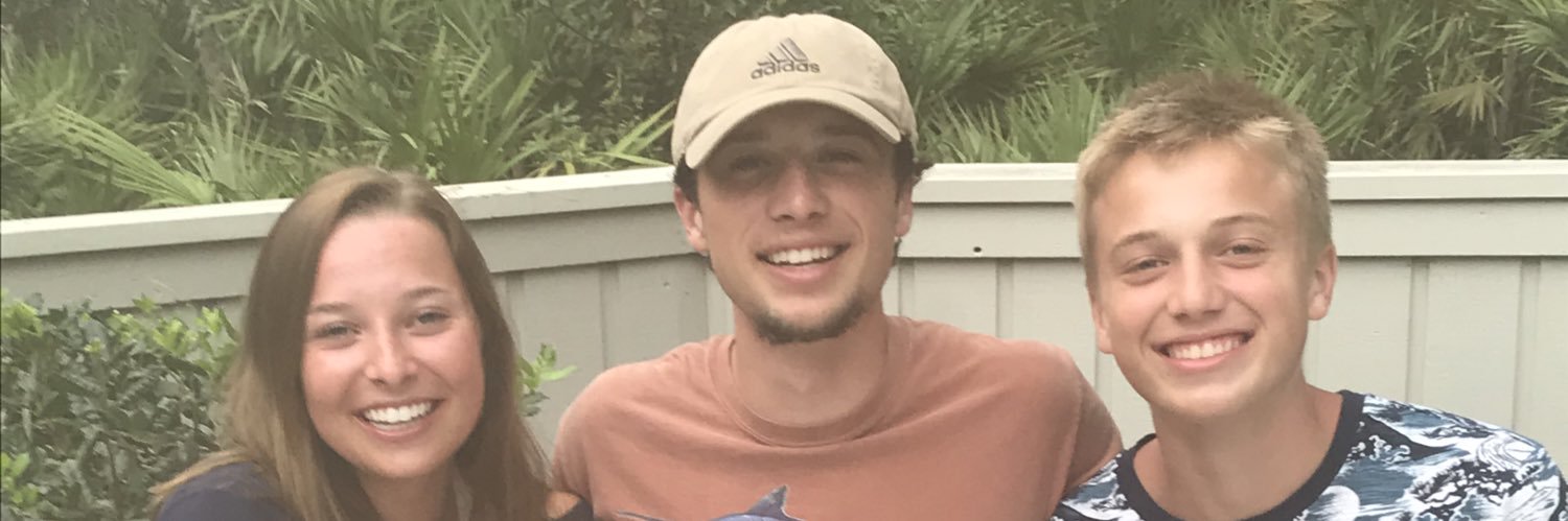 charemben's profile banner image