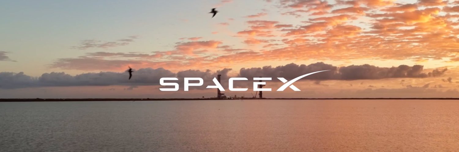 FUTURESPACey's profile banner image
