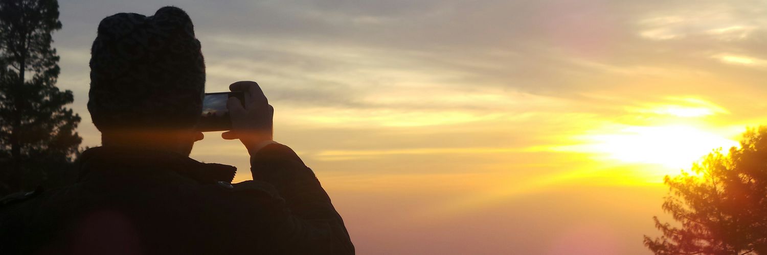 sshahrukh_khan's profile banner image