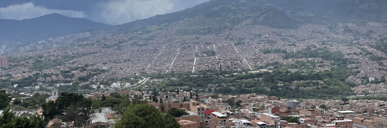 Simón Pérez Londoño banner