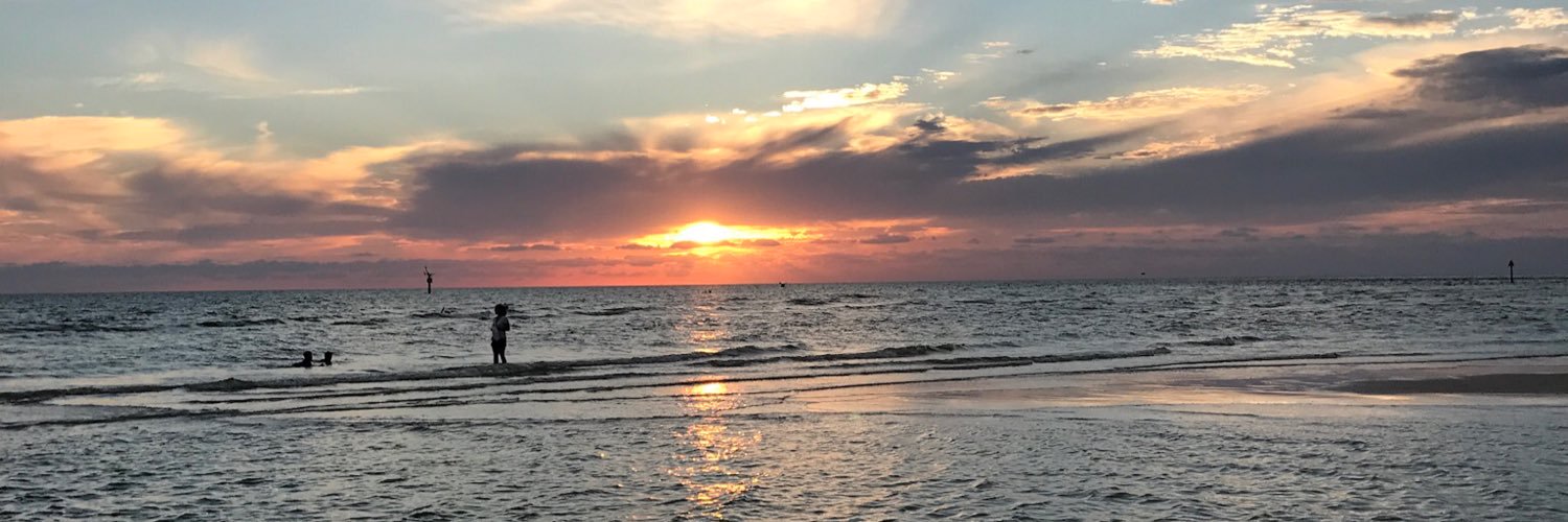 LetMeBeCandid's profile banner image
