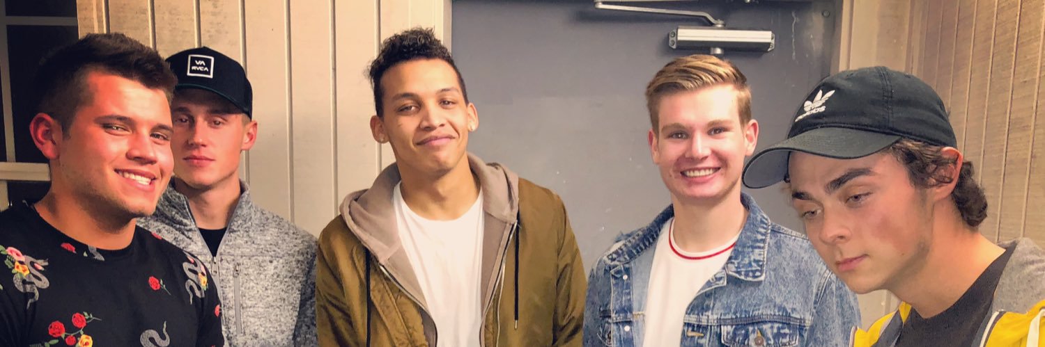 dgrizzle32's profile banner image