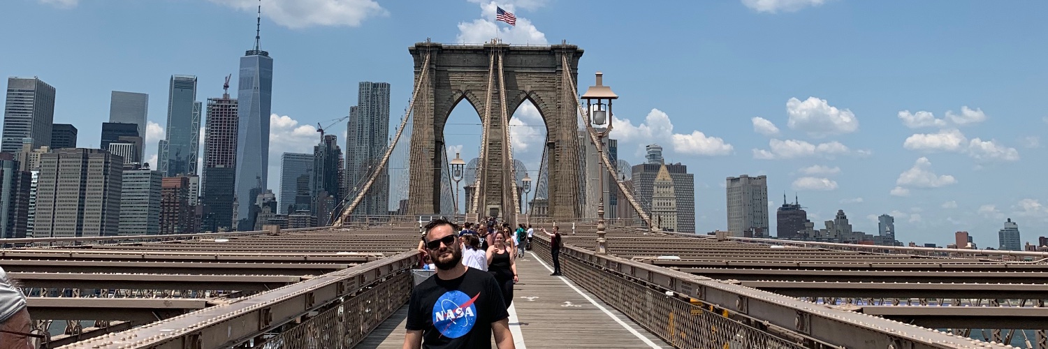 Javier Martínez banner