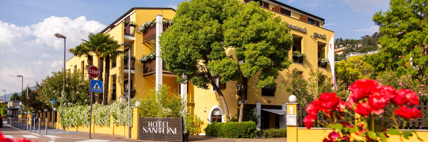 hotelsantoni's profile banner image