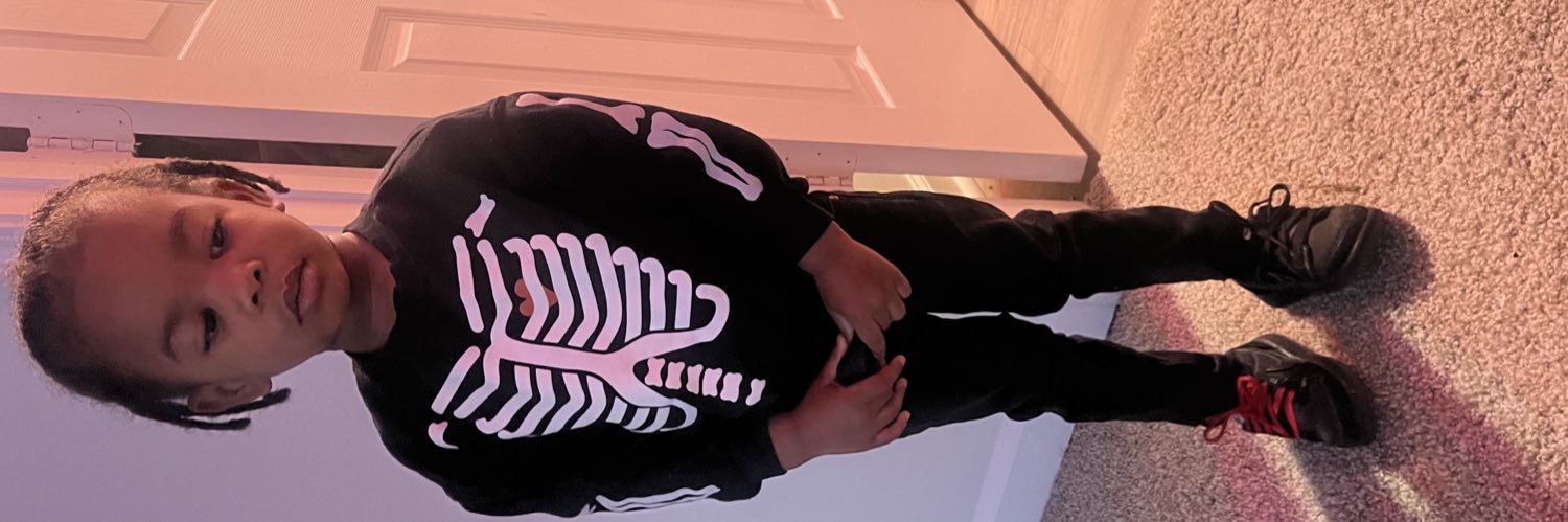 shannax33's profile banner image