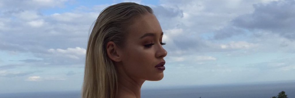 roxyluvvv's profile banner image