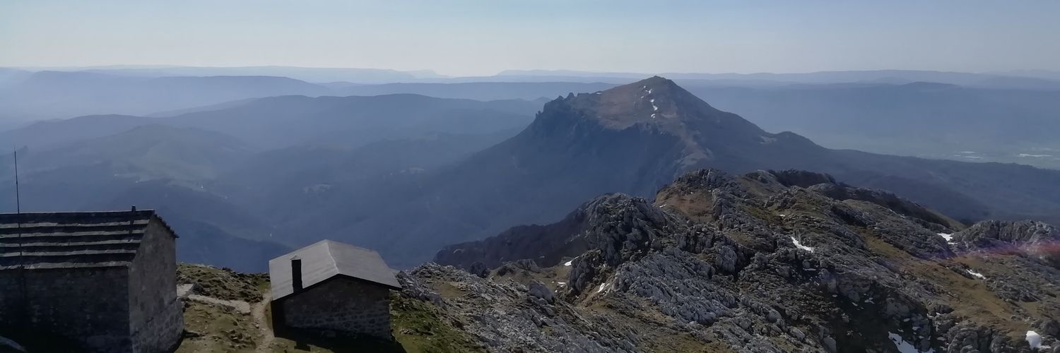 Ioyar's profile banner image