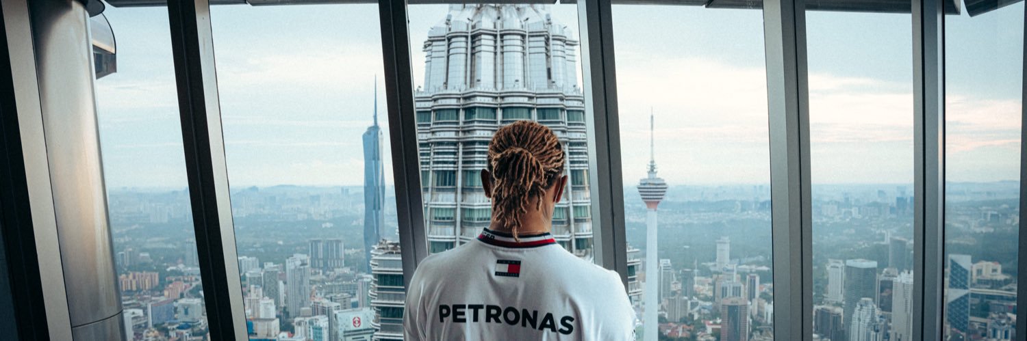 zaheenzainuddin's profile banner image