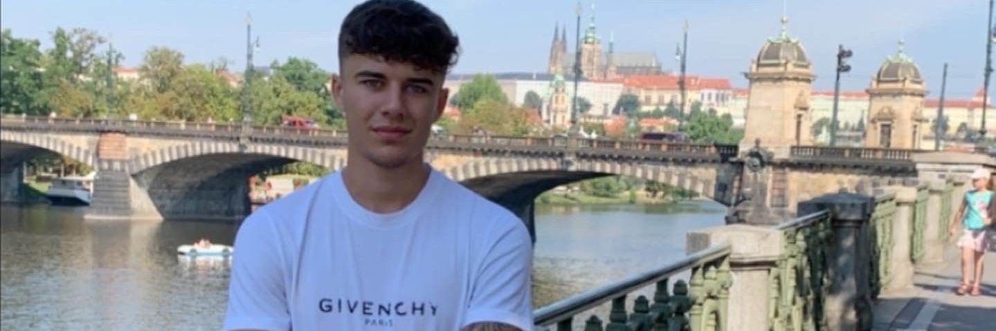 emwratten's profile banner image