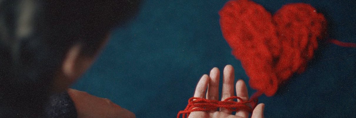 Gris 🍎🪷🍏 banner
