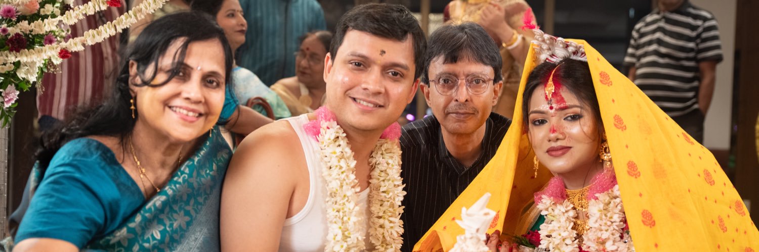 debayansays's profile banner image