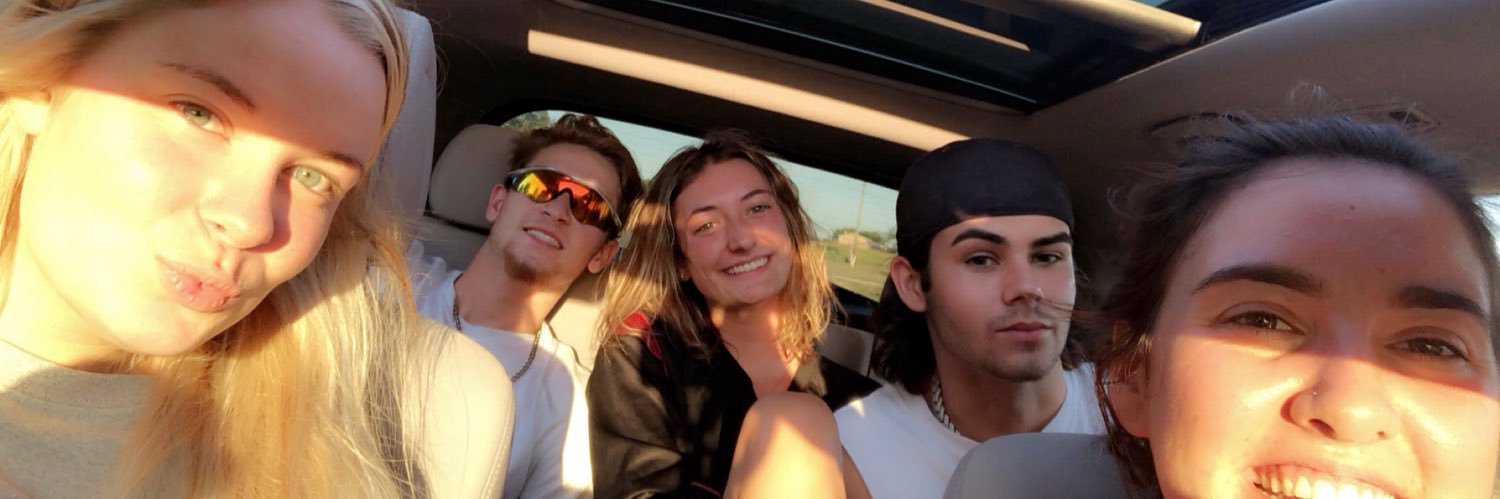 skylars34's profile banner image