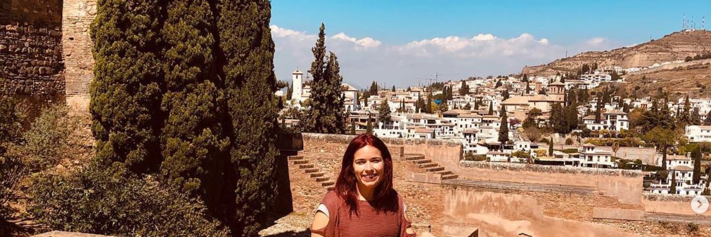 Romi Rodriguez. banner