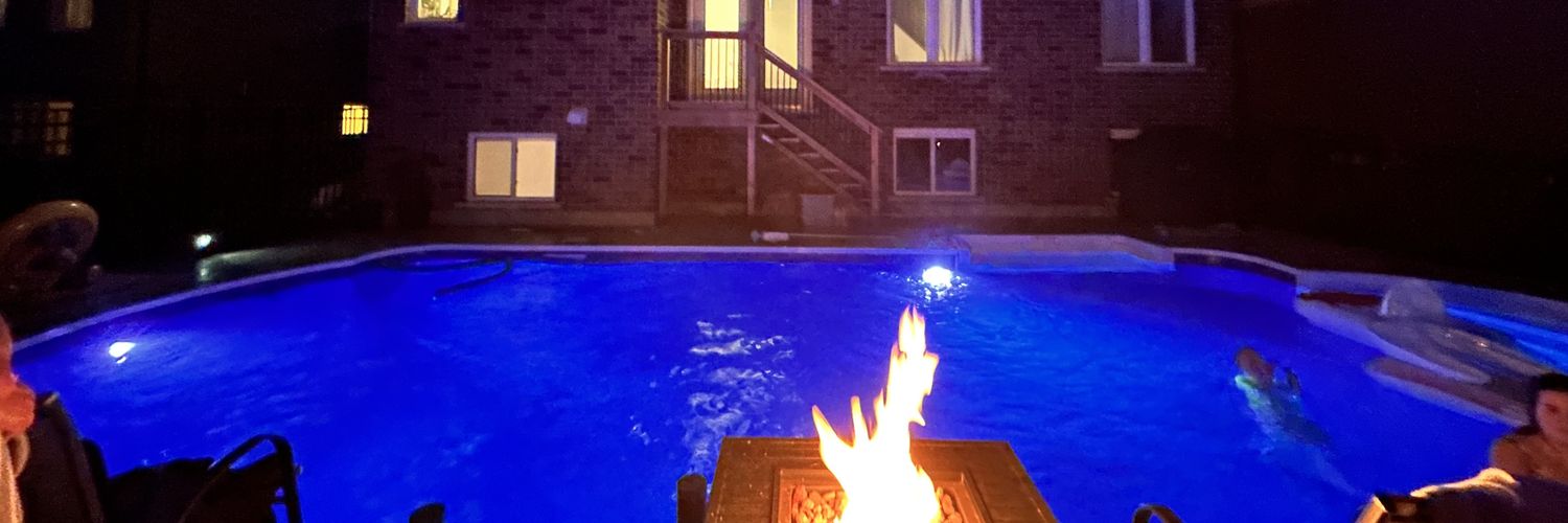 Canadian Realistic banner