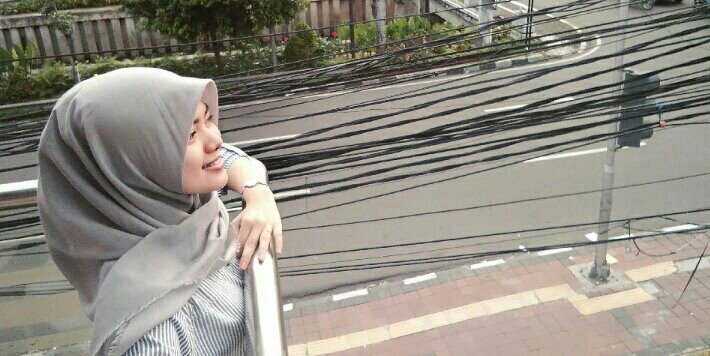 indahsugiie17's profile banner image