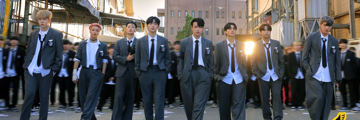 Ploy69466396's profile banner image