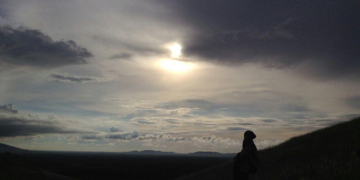 ftriani_'s profile banner image