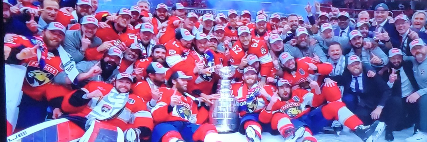 🏆🏆 - Hockey Chic 6 😻🏒🏈 ⚾️'s banner