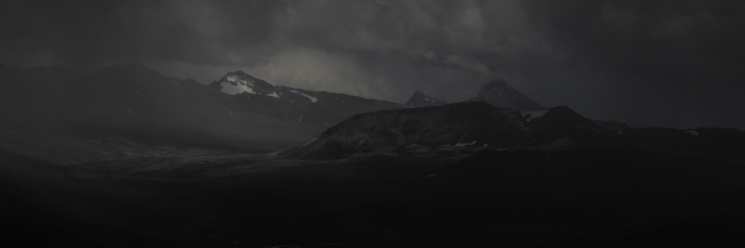 omareziz's profile banner image