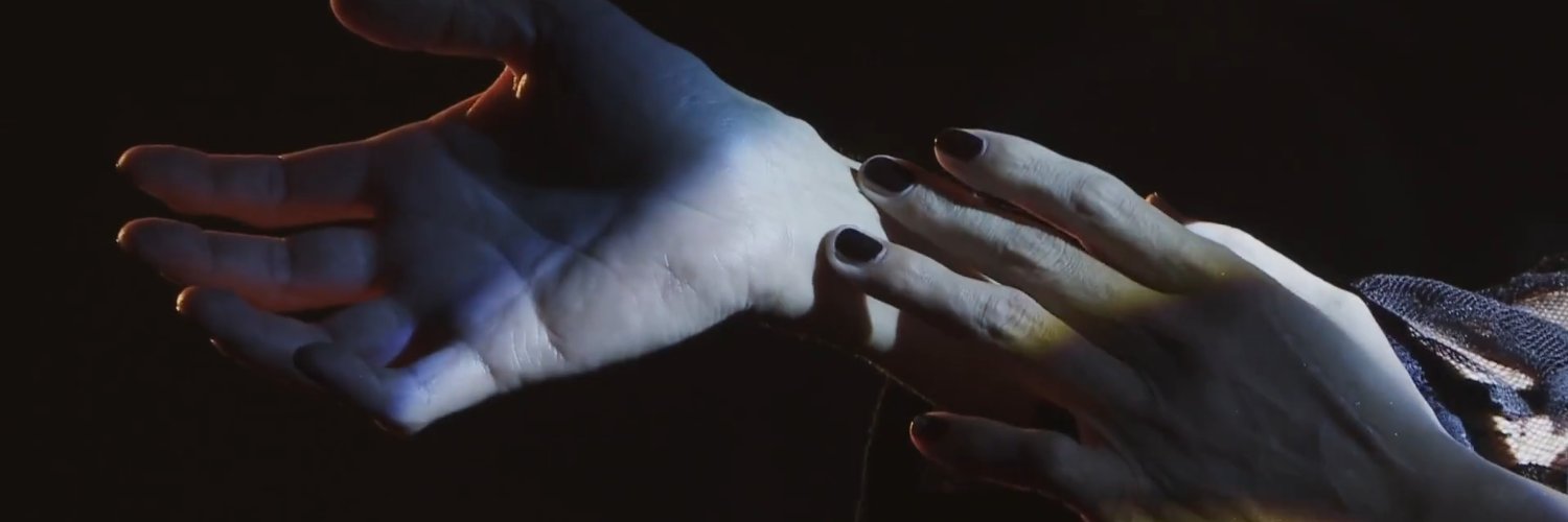 𝕸𝖗𝖘. 𝕸𝖔𝖔𝖓𝖑𝖎𝖌𝖍𝖙 banner