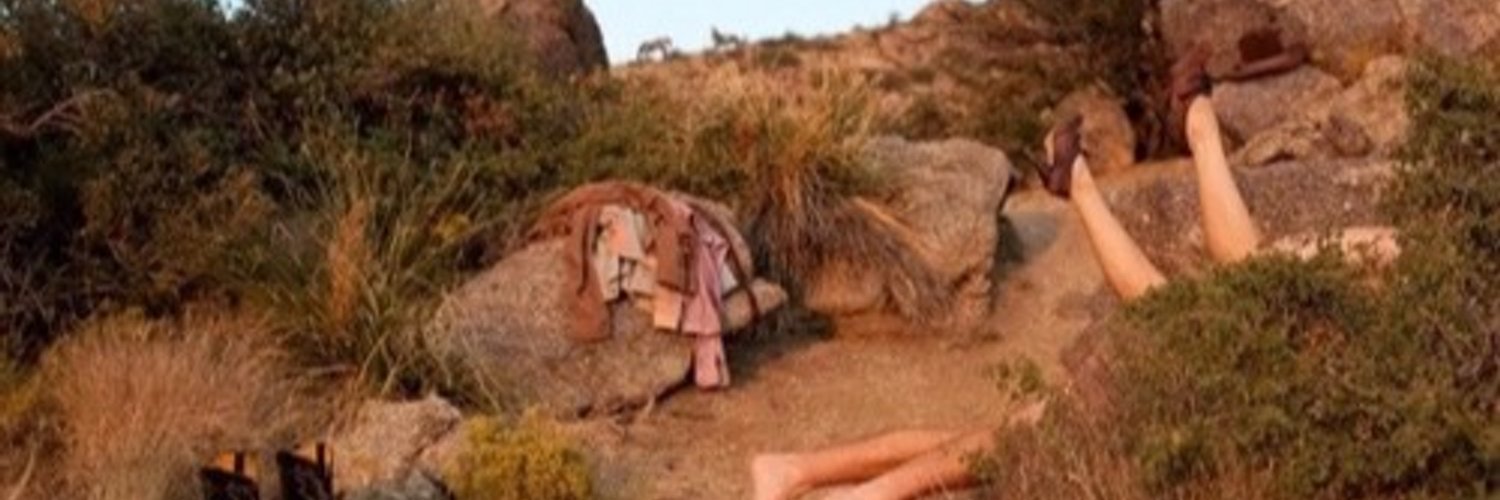 _yessihv's profile banner image