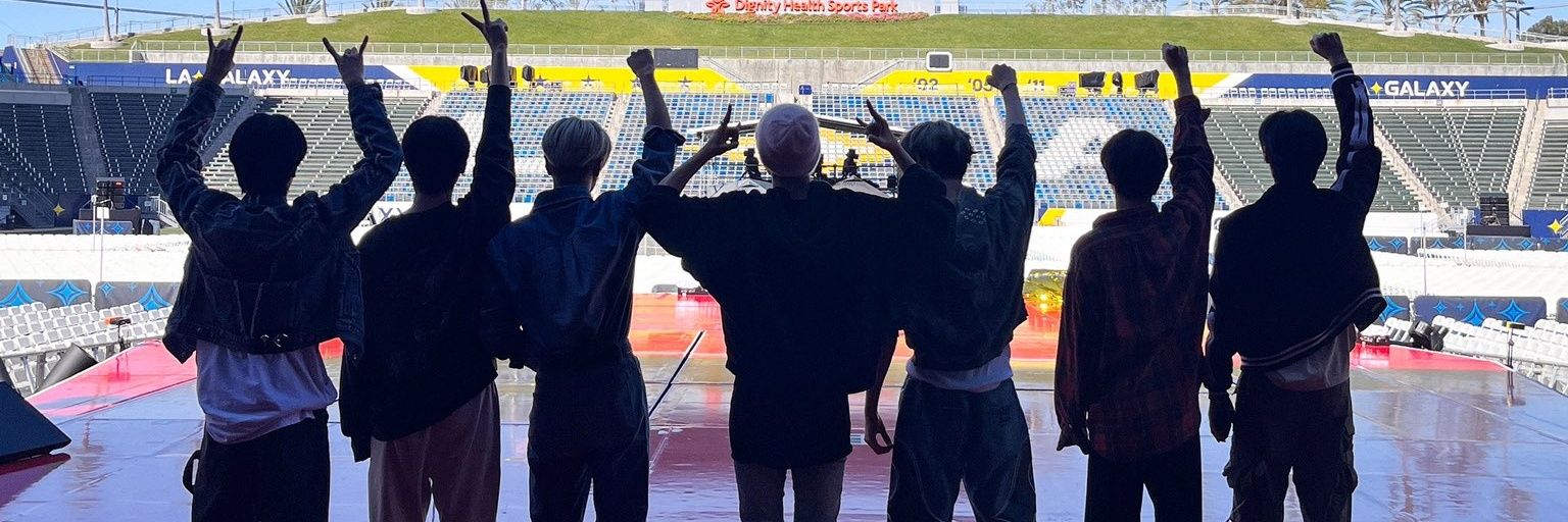 rklouvs's profile banner image