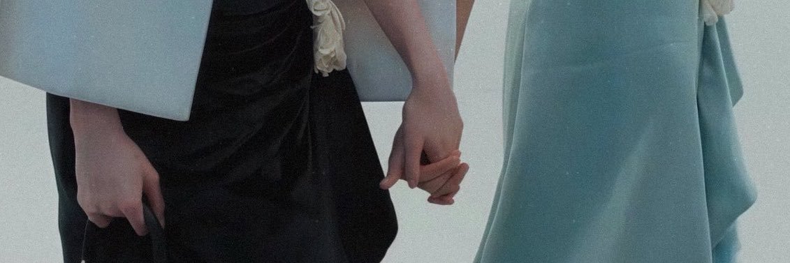 anna_loveislove's profile banner image