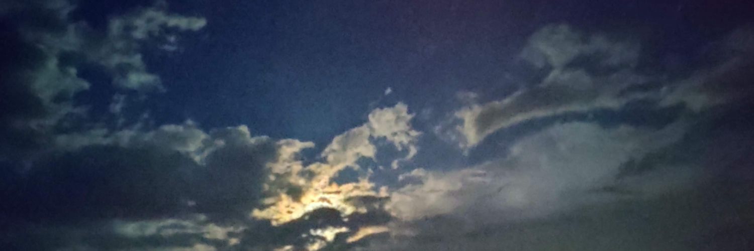 三日月 banner